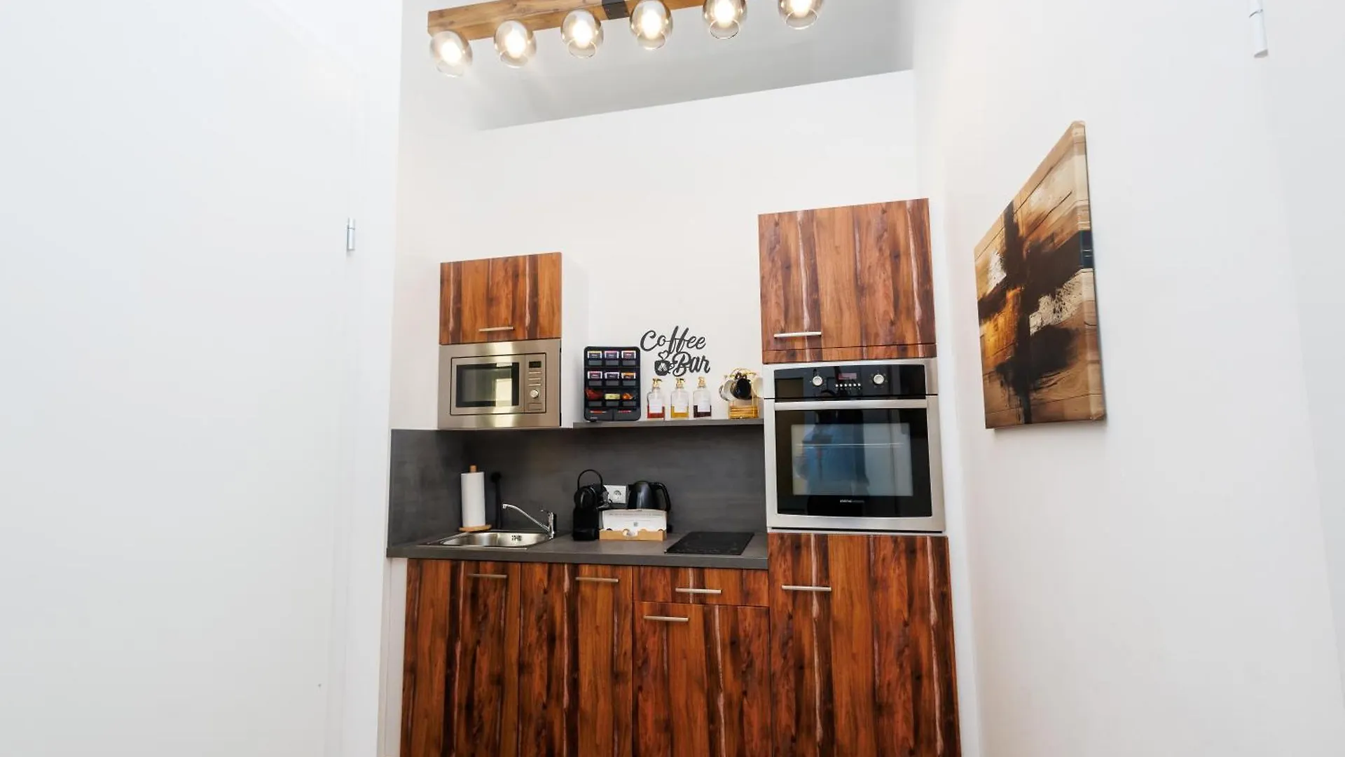 Roman Style Apartment Near City Centre Wien
